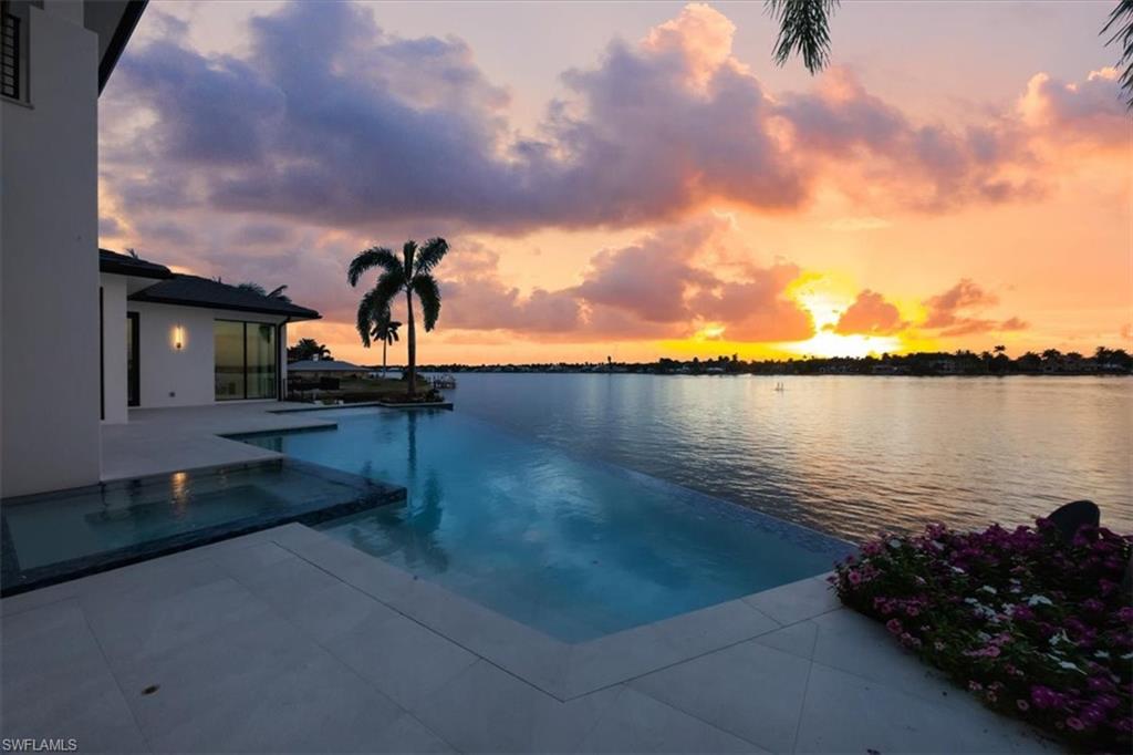 ROYAL HARBOR - Residential