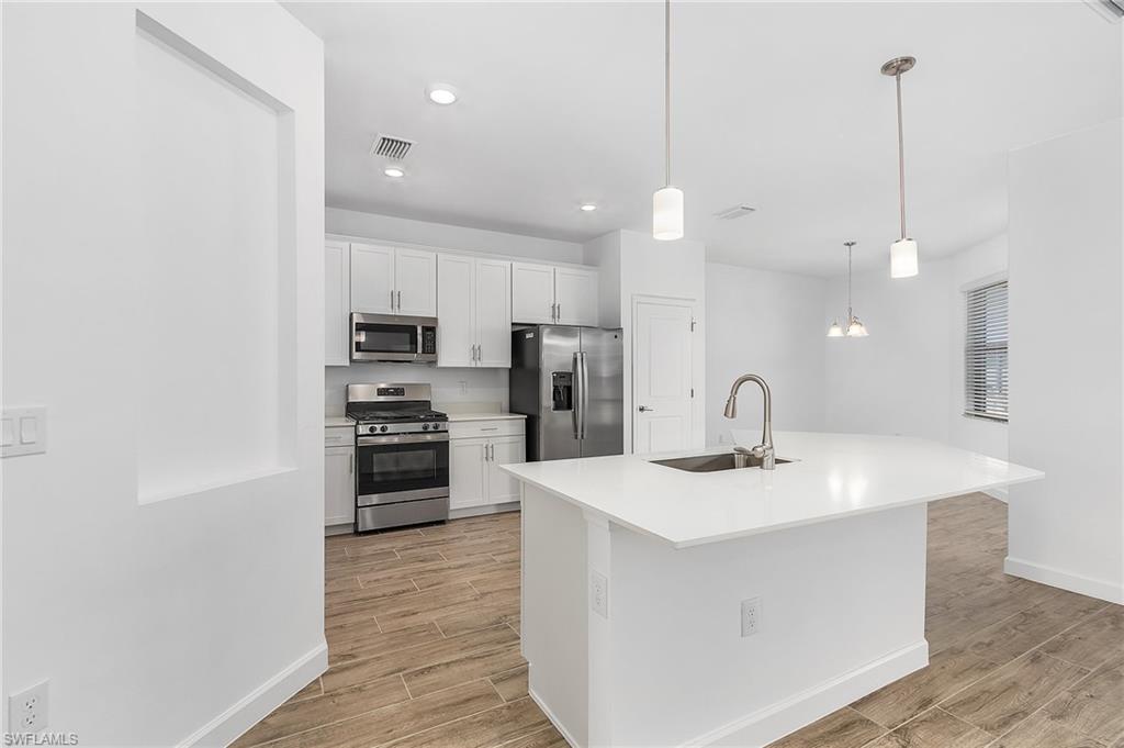 VERDANA VILLAGE - Residential Lease