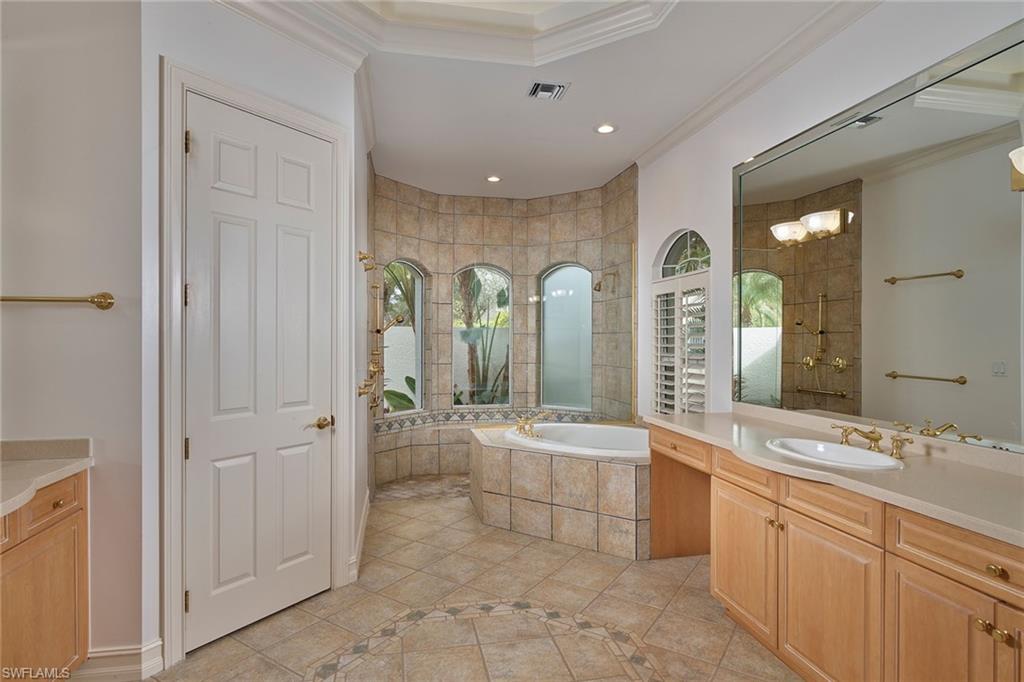 MOORINGS - Residential