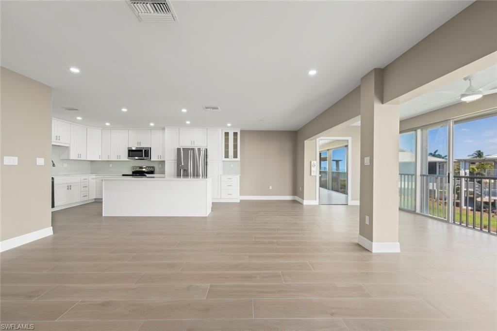 SUNSET SOUTH CONDO - Residential