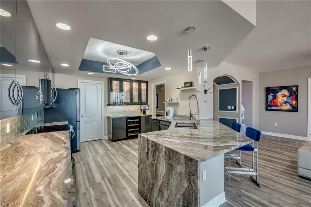 HIGH POINT PLACE - Residential