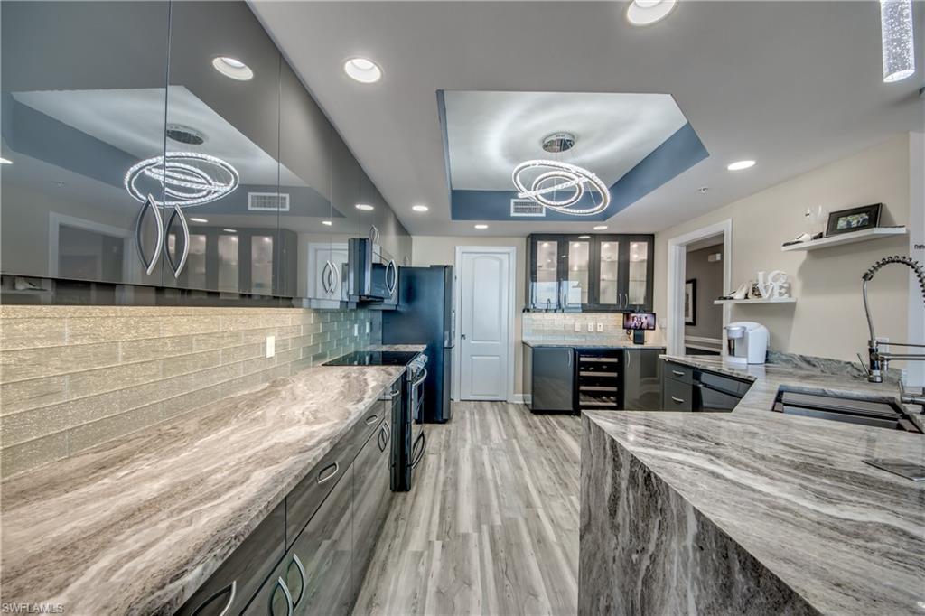 HIGH POINT PLACE - Residential