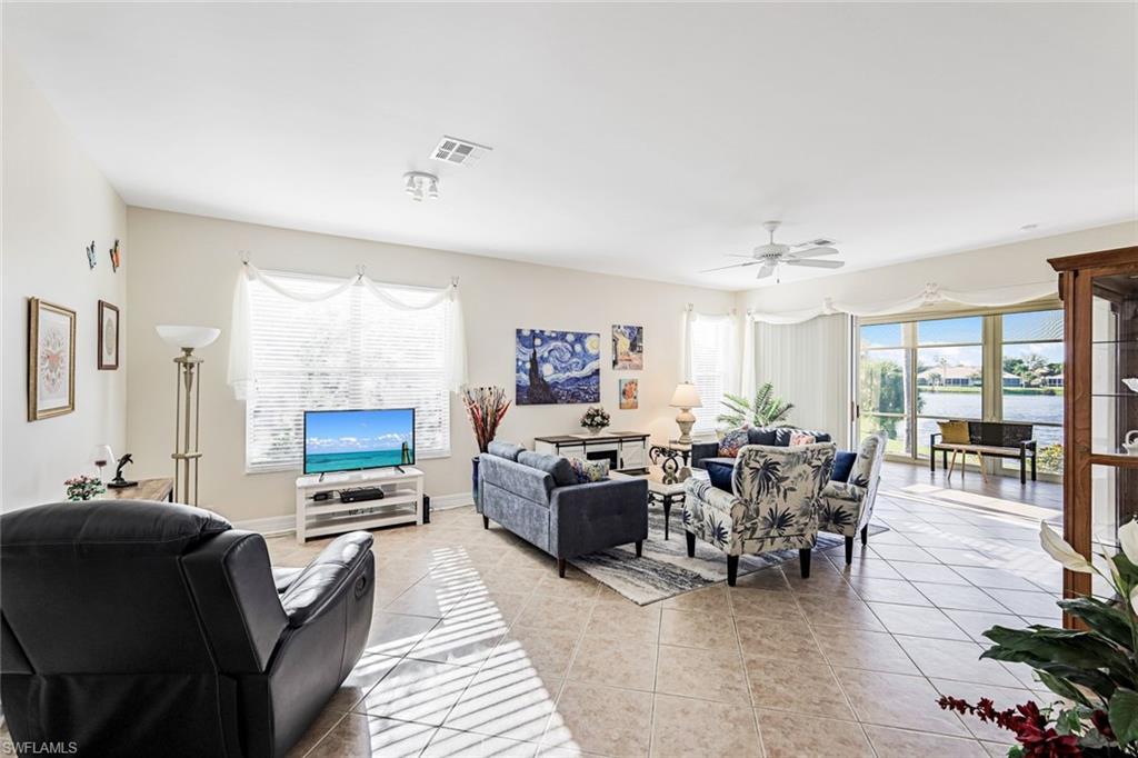 8761 E Bay CIR