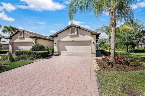 A home in NAPLES