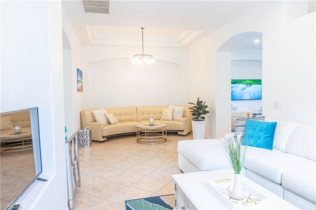 REFLECTION LAKES OF NAPLES - Residential