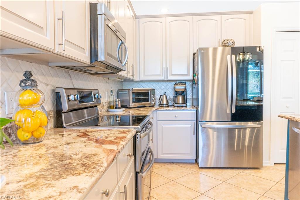 REFLECTION LAKES OF NAPLES - Residential