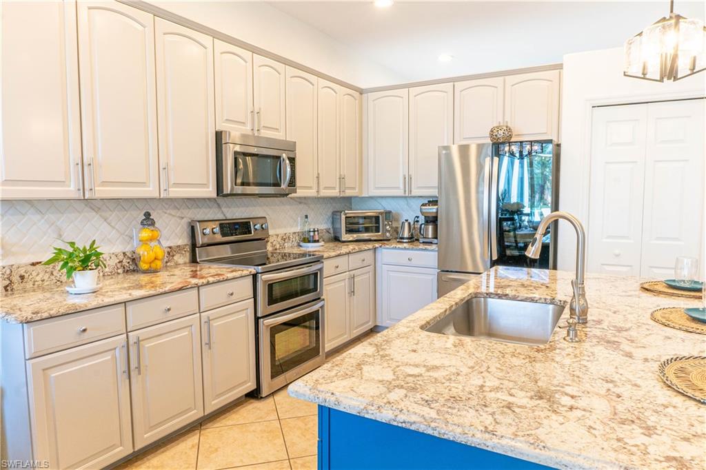 REFLECTION LAKES OF NAPLES - Residential