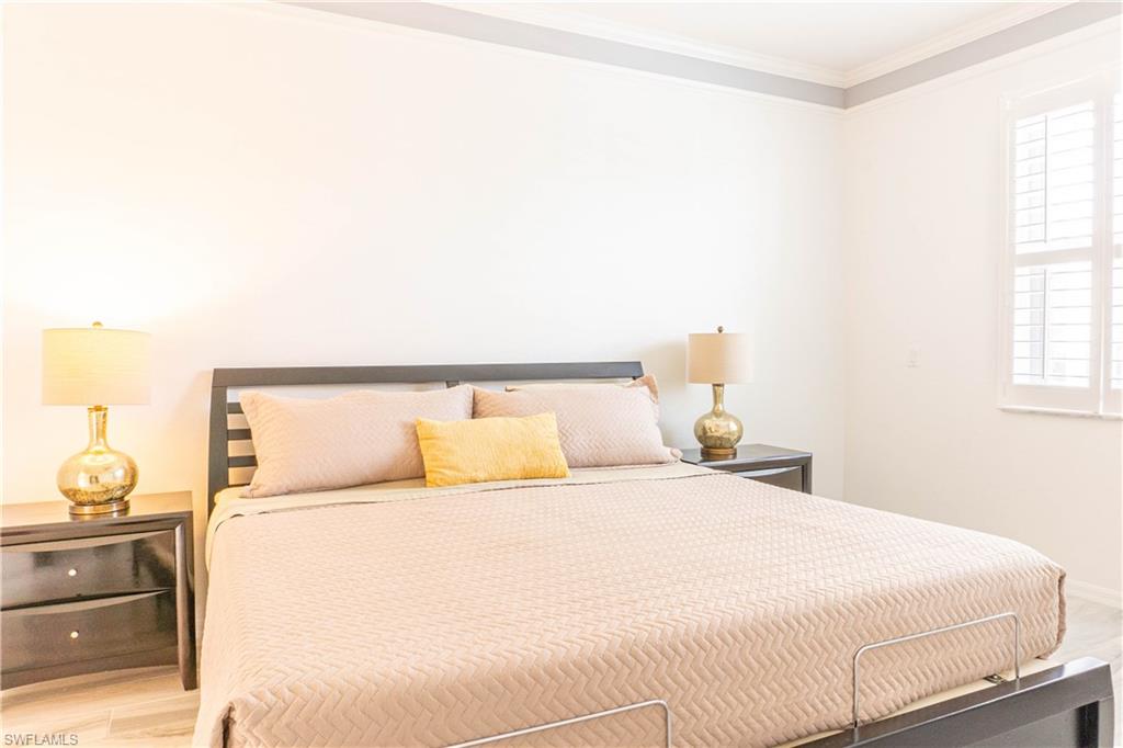 REFLECTION LAKES OF NAPLES - Residential