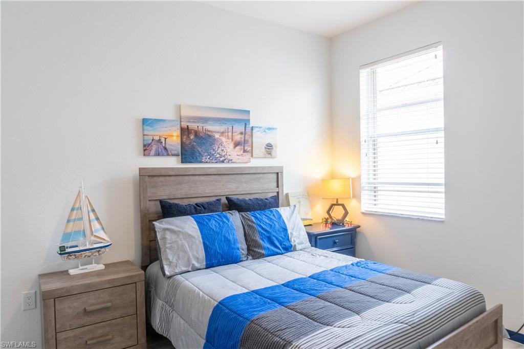 REFLECTION LAKES OF NAPLES - Residential