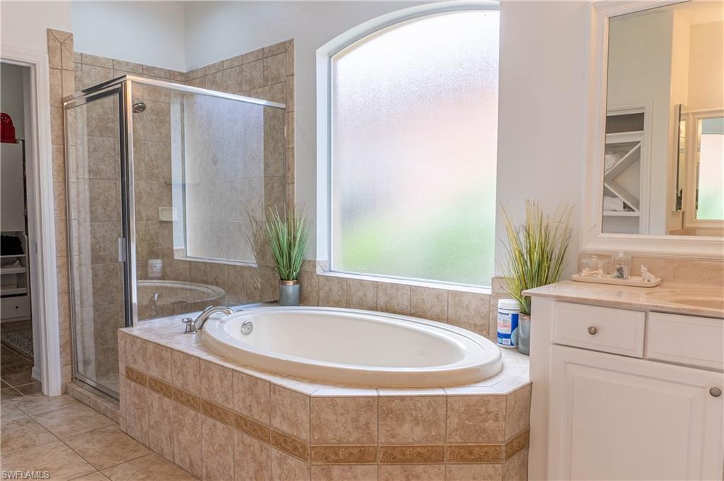 REFLECTION LAKES OF NAPLES - Residential