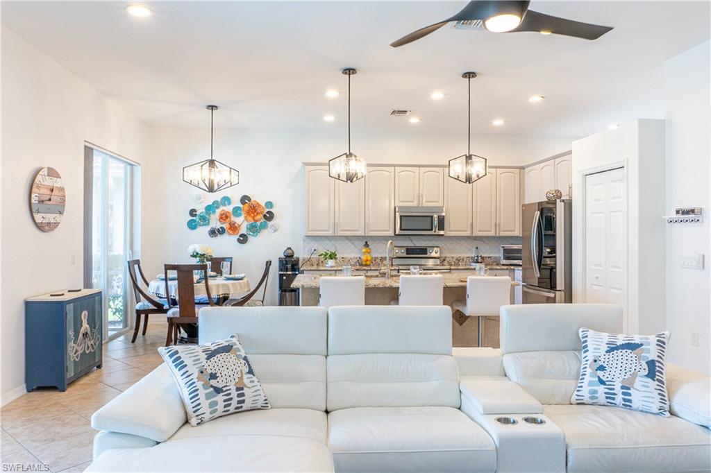 REFLECTION LAKES OF NAPLES - Residential