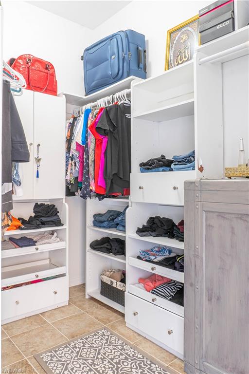 REFLECTION LAKES OF NAPLES - Residential