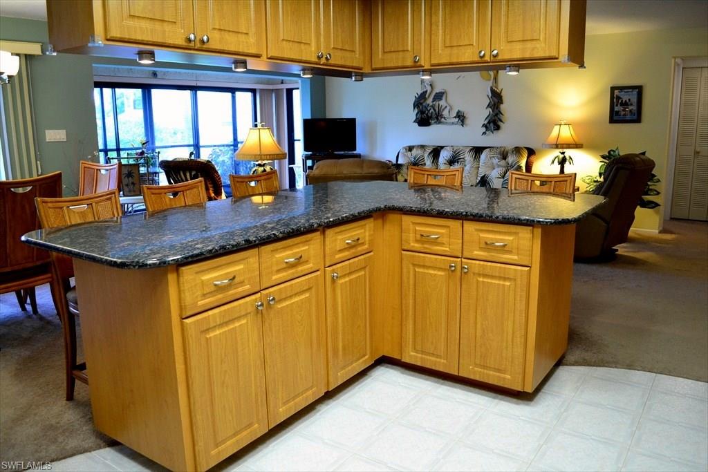 COMMODORE CONDO - Residential