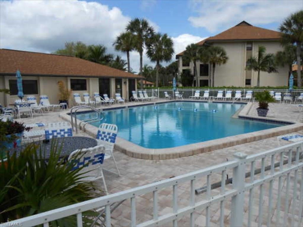 COMMODORE CONDO - Residential