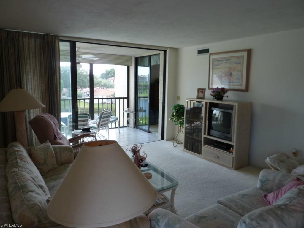 STEAMBOAT BEND - Residential