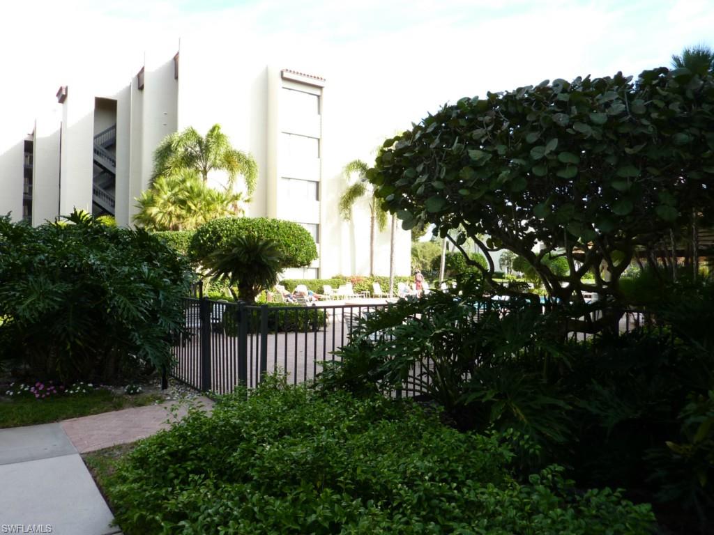 STEAMBOAT BEND - Residential