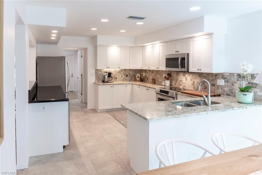 GOLDEN GATE ESTATES - Residential Lease