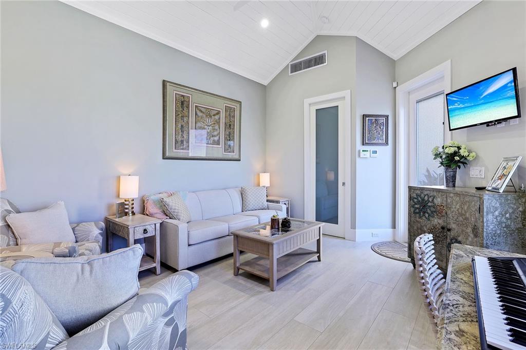 MARCO BEACH - Residential