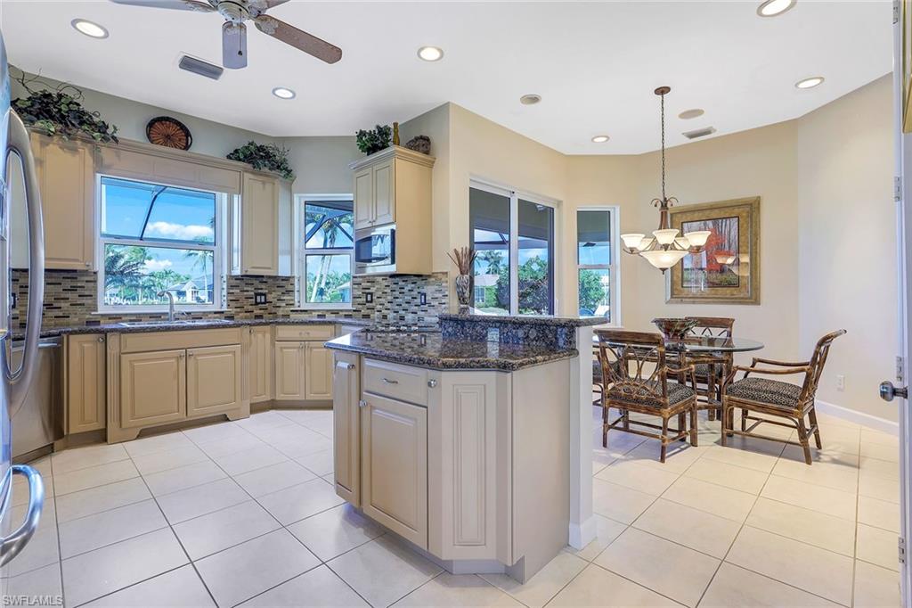 MARCO BEACH - Residential