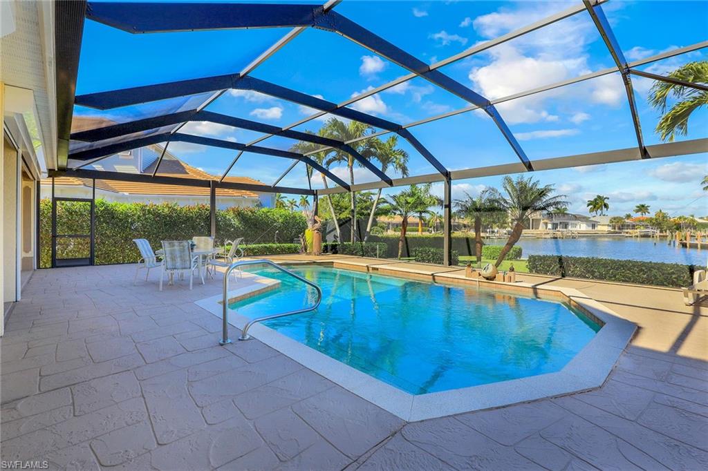 MARCO BEACH - Residential