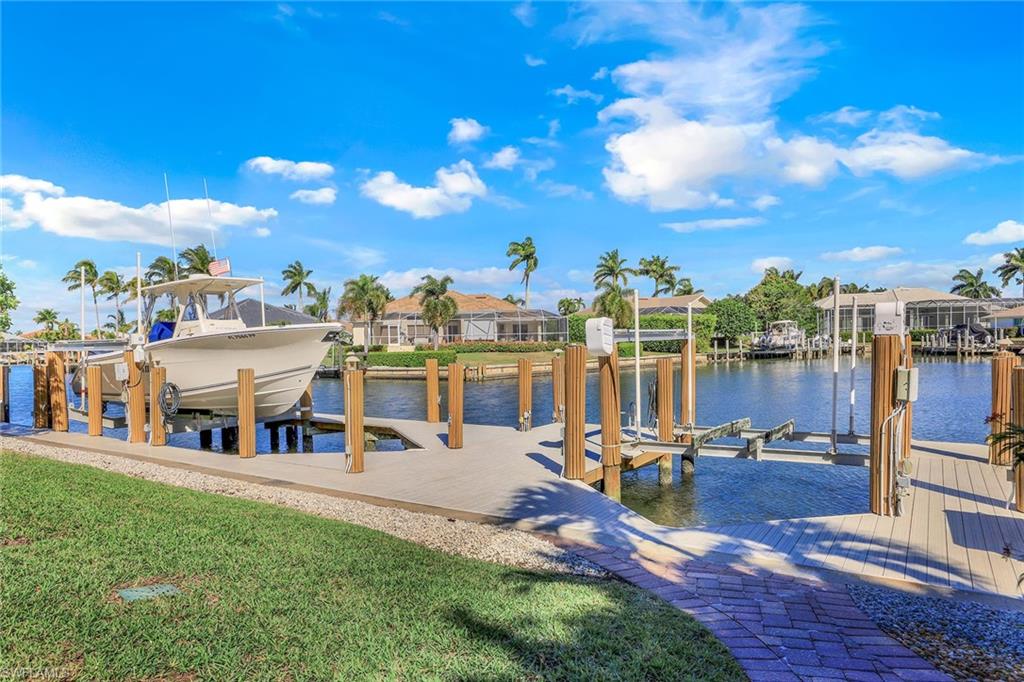 MARCO BEACH - Residential