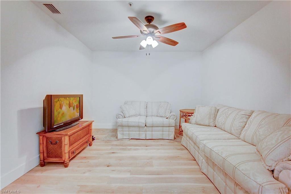 VILLAGE - Residential