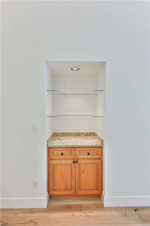 VILLAGE - Residential