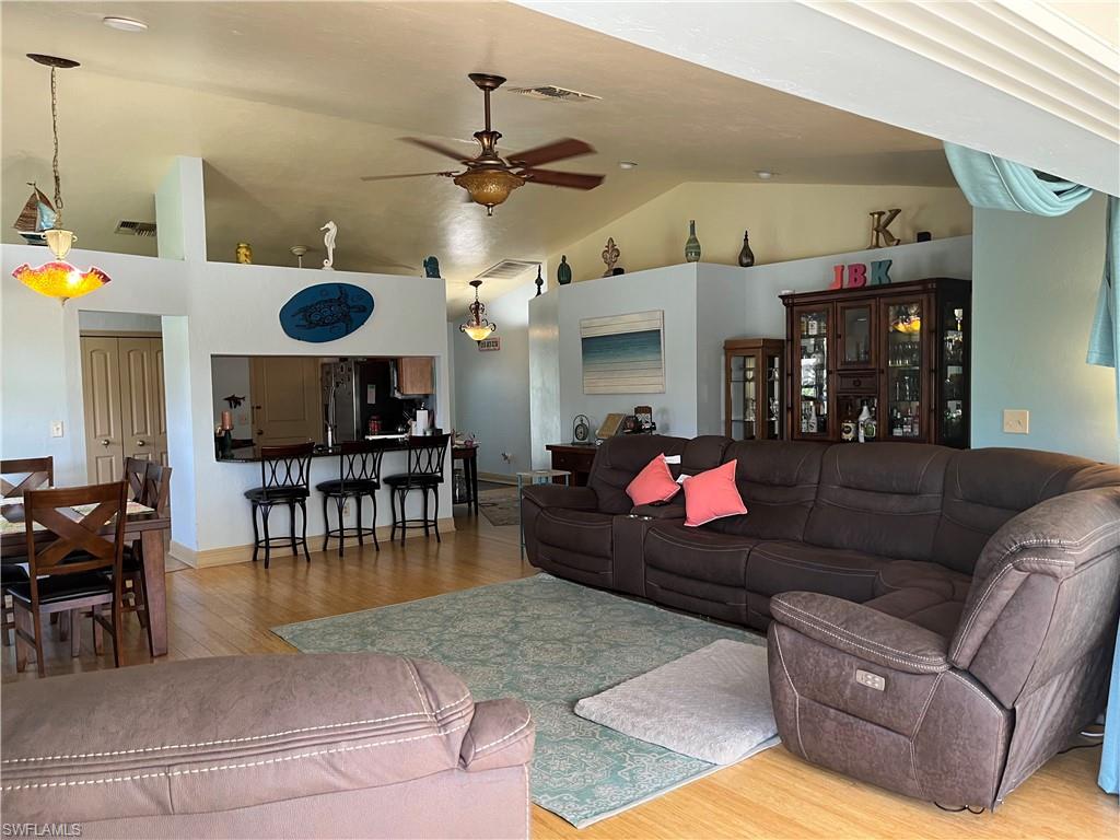 ISLAND PARK WOODS - Residential