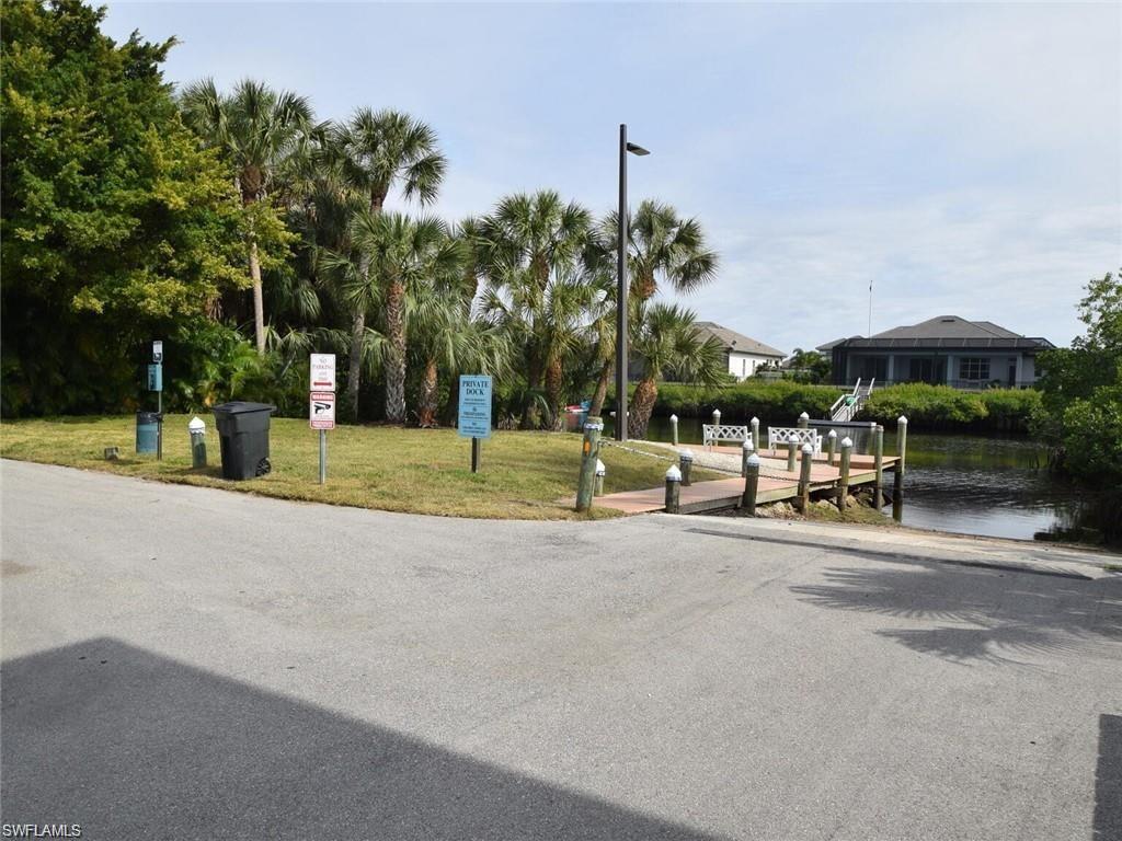 ISLAND PARK WOODS - Residential