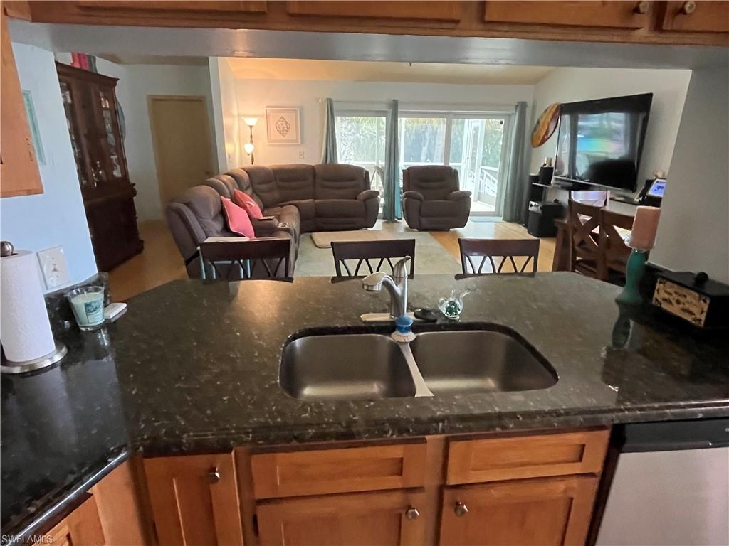 ISLAND PARK WOODS - Residential