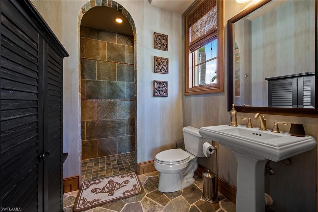 QUAIL WEST - Residential