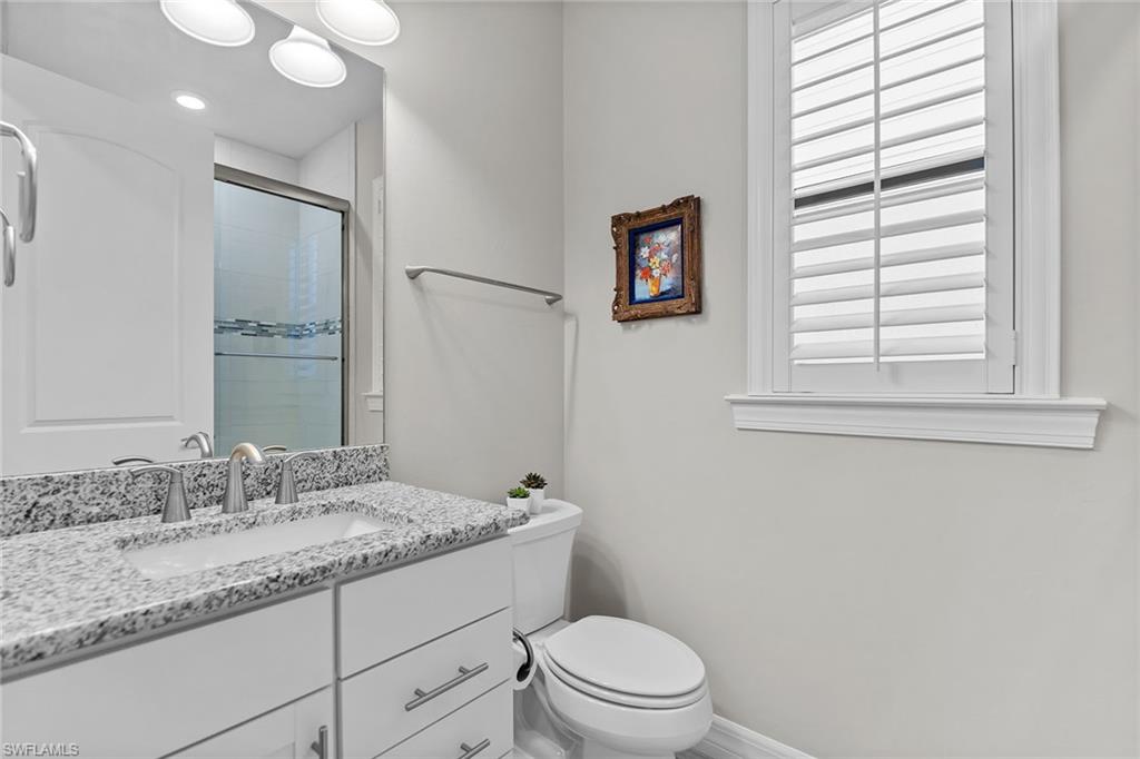AVERY SQUARE - Residential