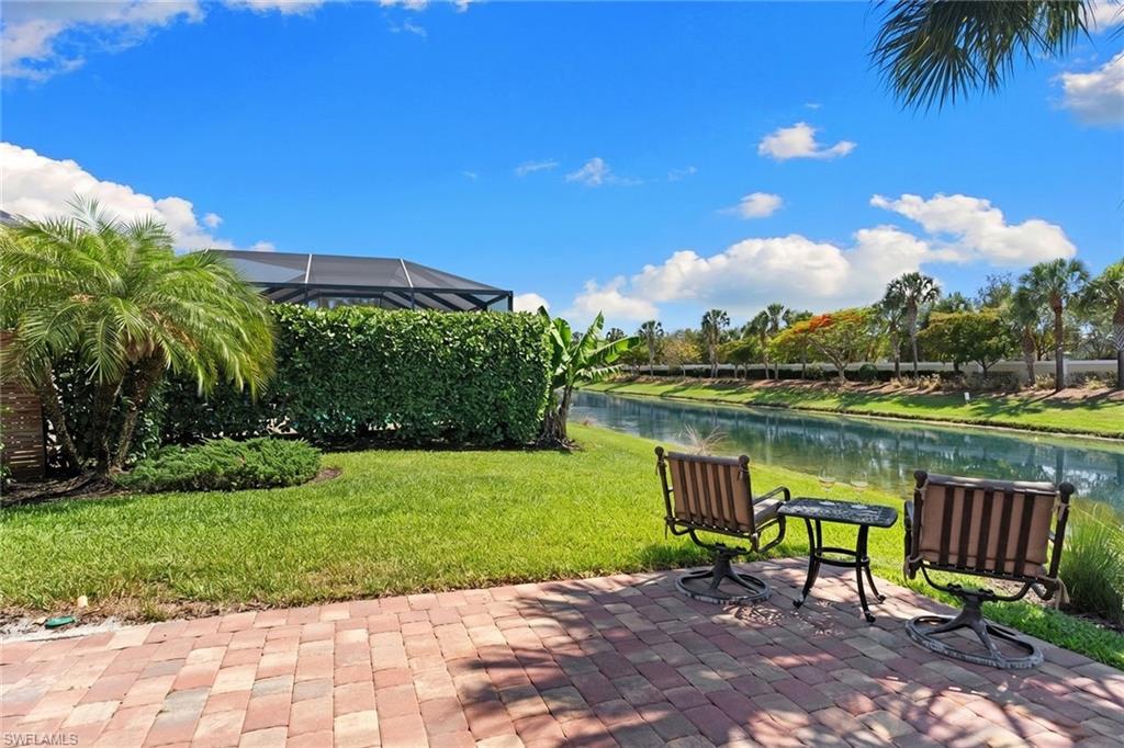 AVERY SQUARE - Residential