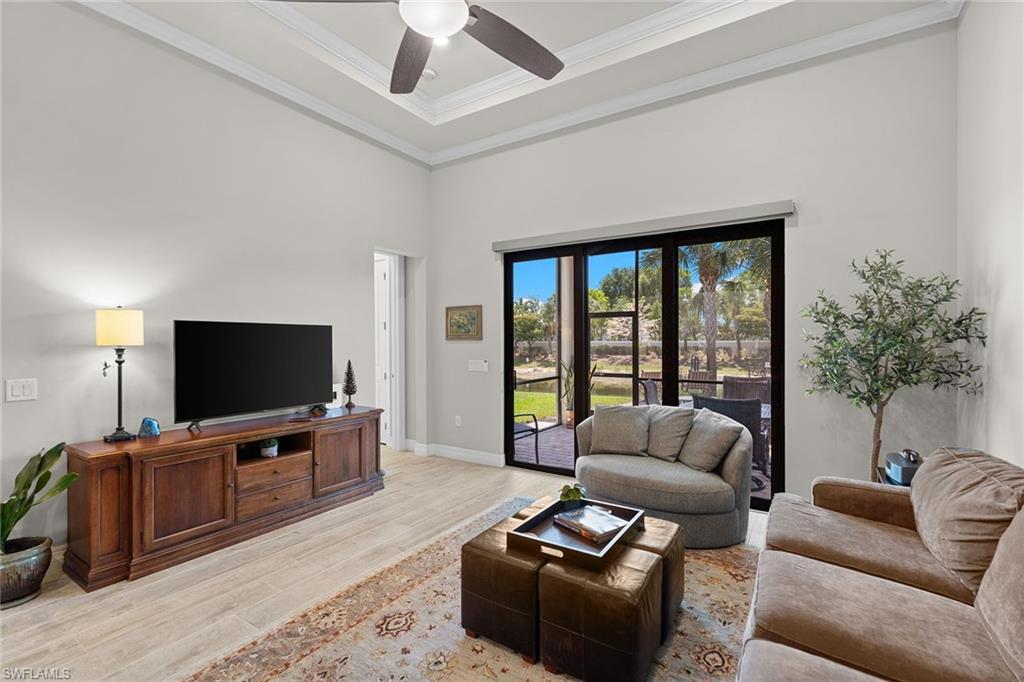 AVERY SQUARE - Residential