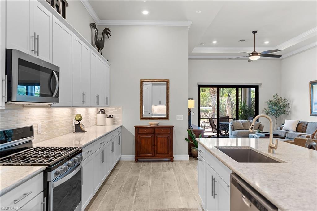 AVERY SQUARE - Residential