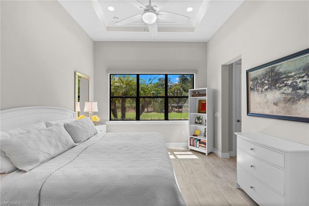 AVERY SQUARE - Residential