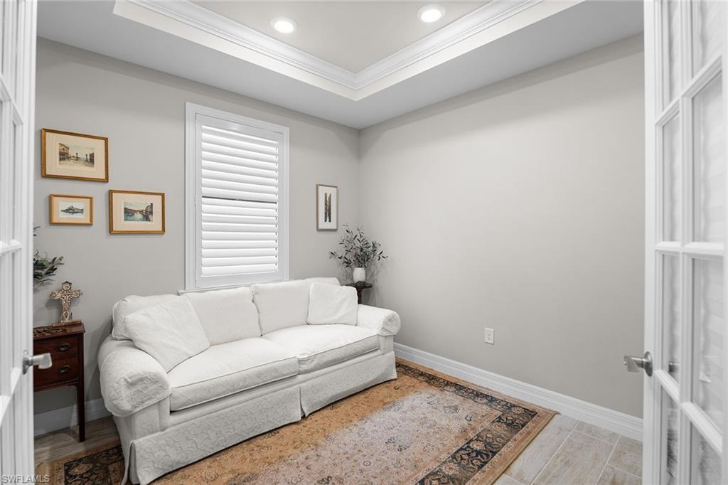 AVERY SQUARE - Residential