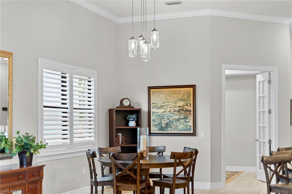 AVERY SQUARE - Residential