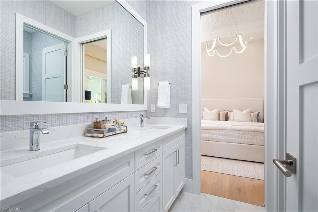 OYSTER HARBOR - Residential