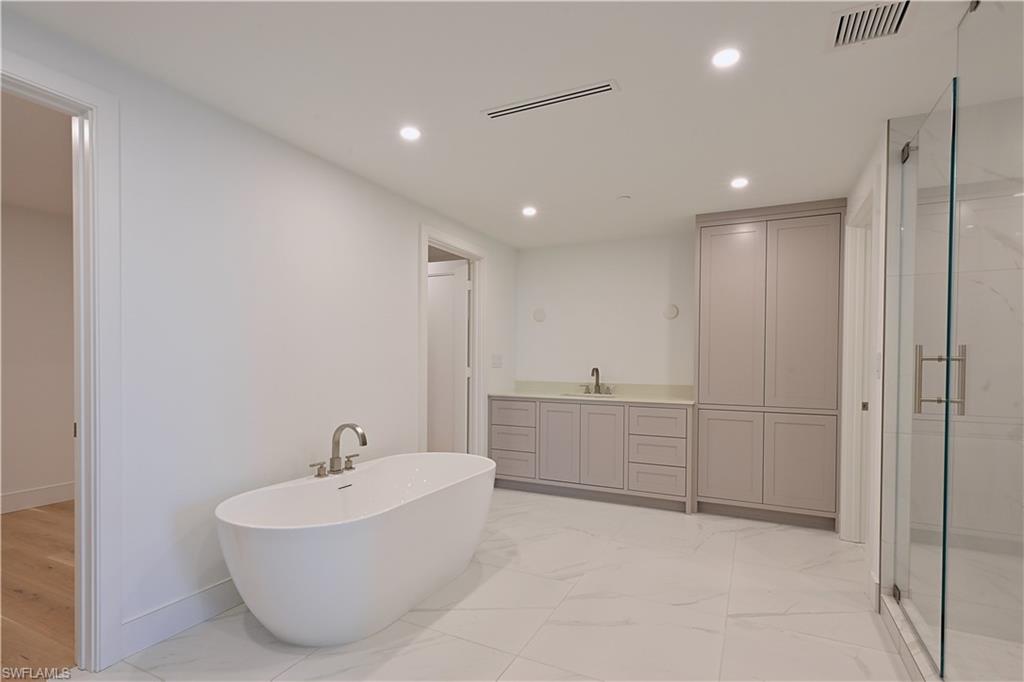 KALEA BAY TOWER 400 - Residential