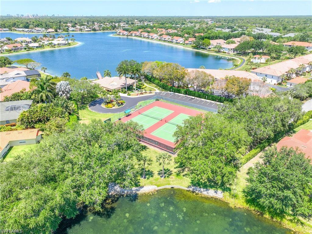 COACH HOMES - Residential