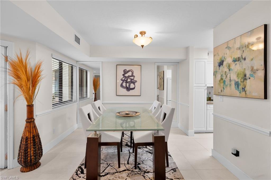 COACH HOMES - Residential