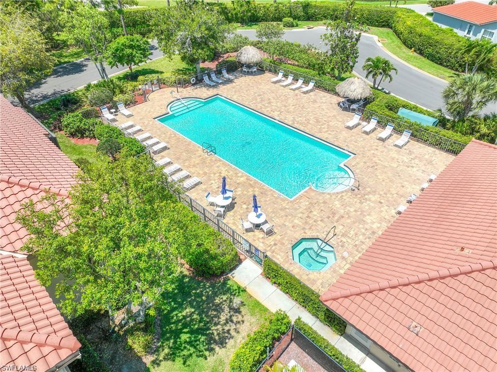 COACH HOMES - Residential