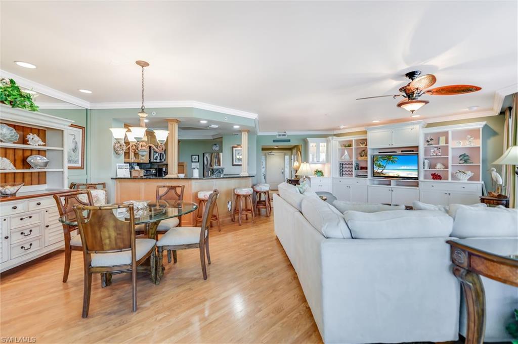 LAND'S END - Residential