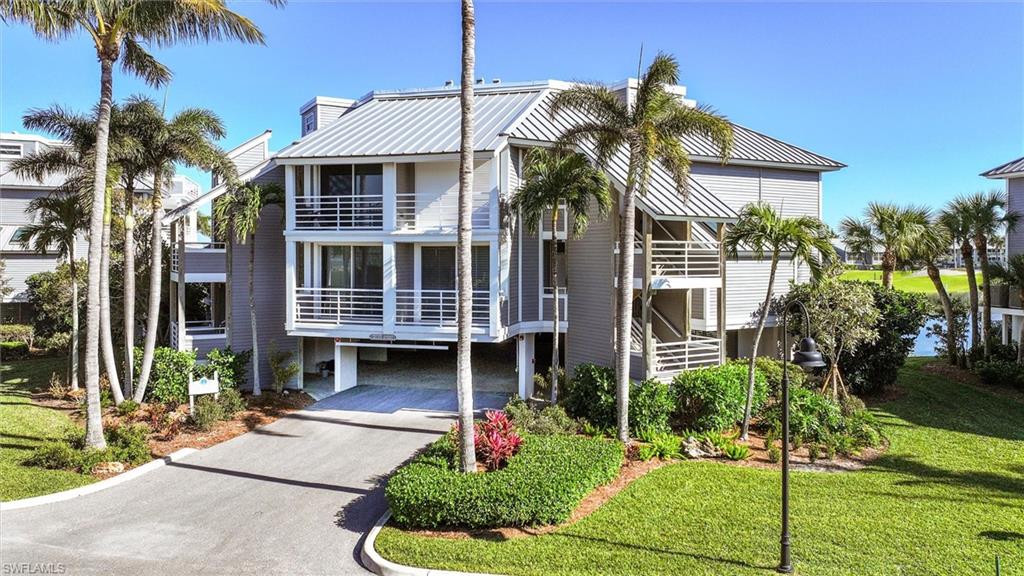 LAND'S END - Residential