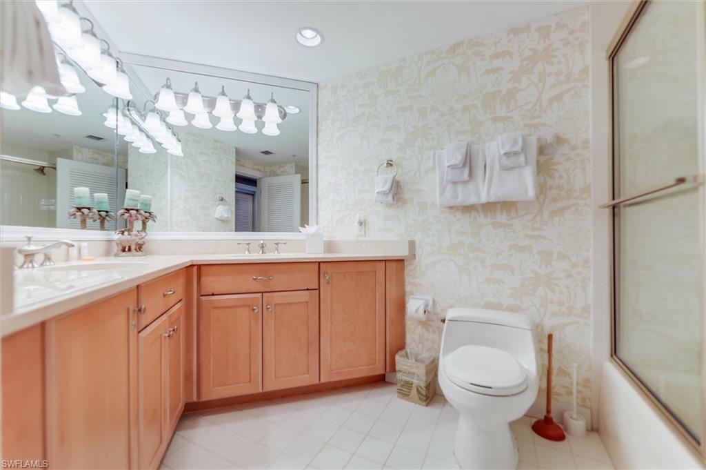 LAND'S END - Residential