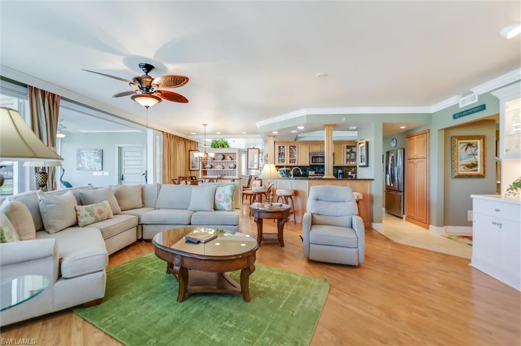 LAND'S END - Residential