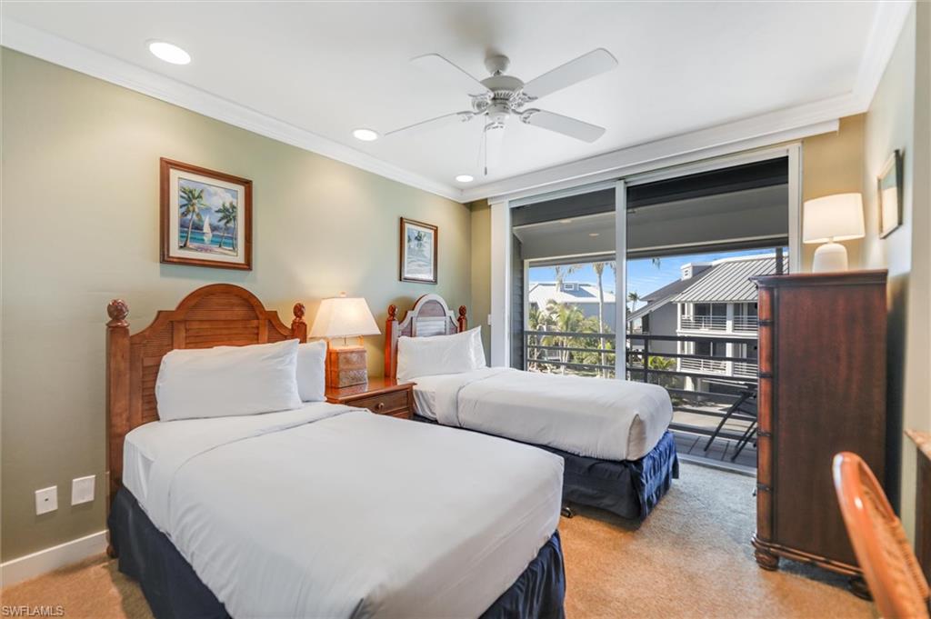 LAND'S END - Residential