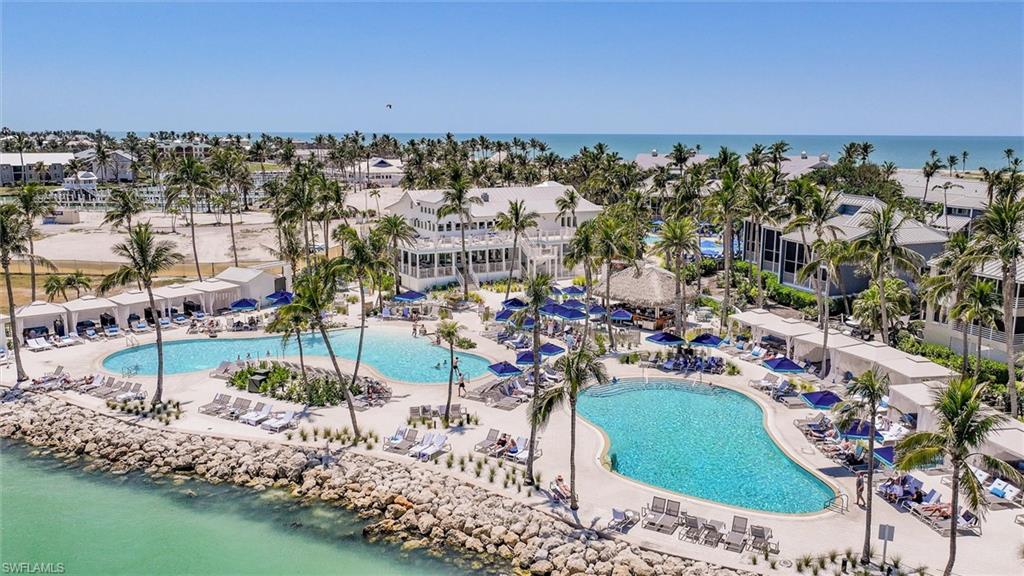 LAND'S END - Residential