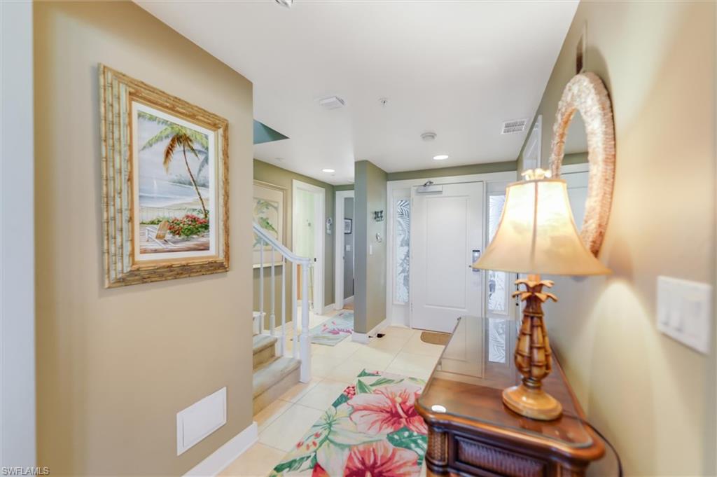 LAND'S END - Residential